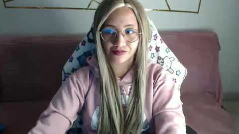 Snapshot of amycosplay99 chatting on November 24, 2025, 7:41 am amycosplay99 online show from November 24, 2025, 7:41 am