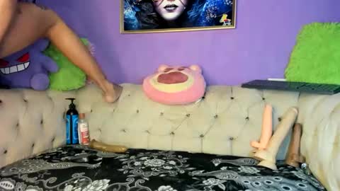 Amy Kamila online show from October 23, 2025, 2:00 am