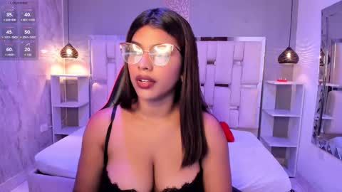 Snapshot of amyevan_ chatting on October 8, 2025, 8:50 pm amyevan_ online show from October 8, 2025, 8:50 pm