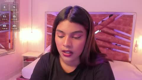 Snapshot of amyevan_ chatting on October 21, 2025, 8:53 pm amyevan_ online show from October 21, 2025, 8:53 pm