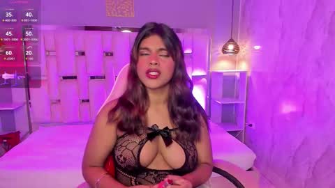 amyevan_ online show from December 16, 2025, 9:20 pm