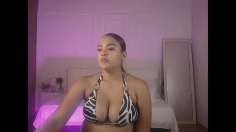 amyjohnsonn online show from April 24, 2026, 4:37 am