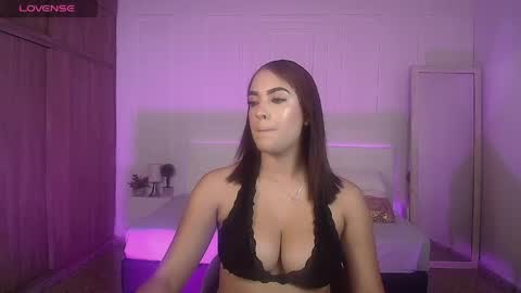 amyjohnsonn online show from April 27, 2026, 2:31 am