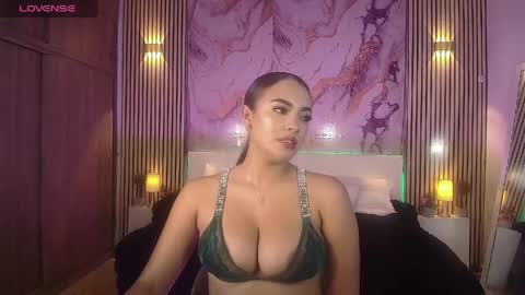 amyjohnsonn online show from May 1, 2026, 8:08 am
