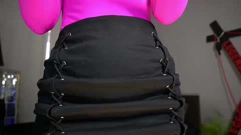 amylanee online show from February 9, 2026, 7:45 am