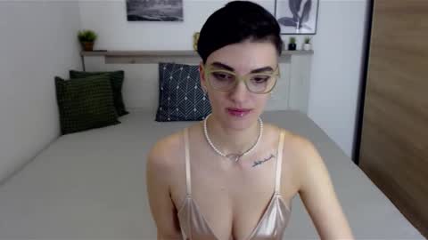 Hi there guys  My pleasure in your hands  pvt is open online show from December 7, 2024, 8:00 am