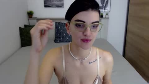 Hi there guys  My pleasure in your hands  pvt is open online show from December 8, 2024, 8:09 am