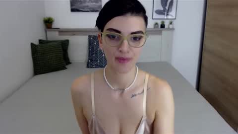 Hi there guys  My pleasure in your hands  pvt is open online show from December 8, 2024, 11:14 am