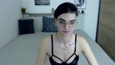 Hi there guys  My pleasure in your hands  pvt is open online show from January 6, 2025, 2:14 pm