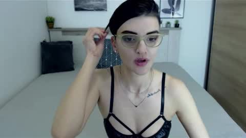 Hi there guys  My pleasure in your hands  pvt is open online show from January 7, 2025, 8:13 am