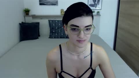 Hi there guys  My pleasure in your hands  pvt is open online show from January 31, 2025, 5:32 pm