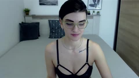 Hi there guys  My pleasure in your hands  pvt is open online show from February 2, 2025, 11:08 am