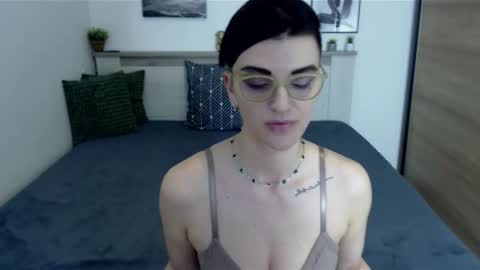 Hi there guys  My pleasure in your hands  pvt is open online show from February 28, 2025, 10:17 pm
