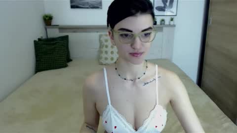 Hi there guys  My pleasure in your hands  pvt is open online show from March 8, 2025, 10:11 am