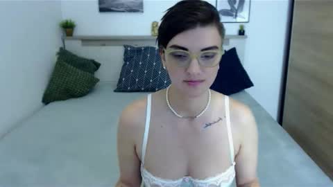 Hi there guys  My pleasure in your hands  pvt is open online show from September 29, 2025, 4:01 pm
