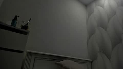 amylovesyouu online show from November 26, 2025, 3:35 pm