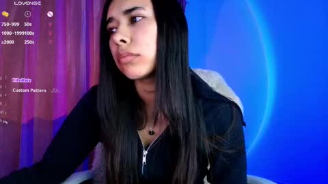 Snapshot of amyolimpo chatting on September 19, 2025, 11:00 am Amy ... Nice to meet u   thumb up me please its important online show from September 19, 2025, 11:00 am