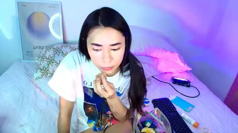 Amy ... Nice to meet u   thumb up me please its important online show from April 6, 2026, 10:44 pm