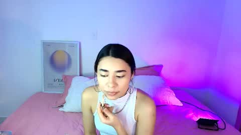 Snapshot of amyolimpo chatting on April 17, 2026, 12:02 am Amy ... Nice to meet u thumb up me please its important online show from April 17, 2026, 12:02 am