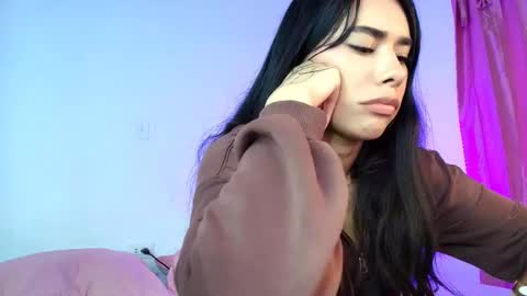 Snapshot of amyolimpo chatting on April 22, 2026, 11:17 pm Amy ... Nice to meet u thumb up me please its important online show from April 22, 2026, 11:17 pm