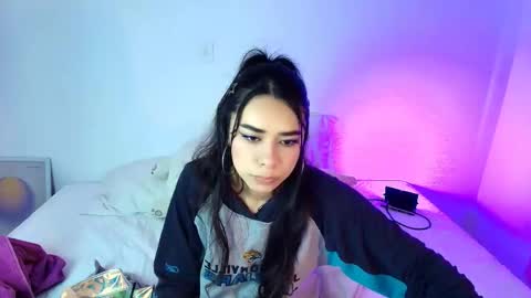 Snapshot of amyolimpo chatting on May 6, 2026, 4:34 pm Amy ... Nice to meet u thumb up me please its important online show from May 6, 2026, 4:34 pm