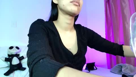 Snapshot of amyolimpo chatting on May 10, 2026, 3:01 am Amy ... Nice to meet u thumb up me please its important online show from May 10, 2026, 3:01 am