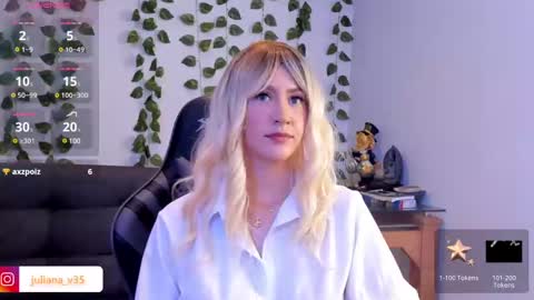 Snapshot of amypond__ chatting on January 8, 2025, 8:18 pm Amy online show from January 8, 2025, 8:18 pm