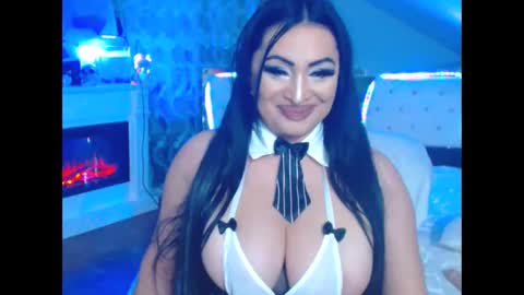 Snapshot of amyrarosera chatting on January 13, 2025, 11:27 pm Alimoonyia online show from January 13, 2025, 11:27 pm