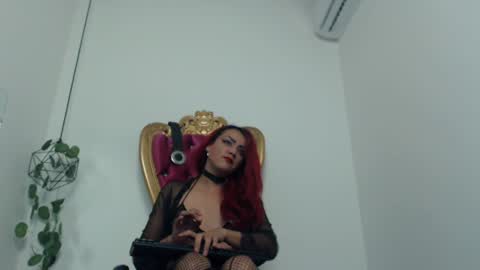 Amy Redqueen online show from December 5, 2024, 9:17 pm
