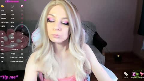 Amy Rose online show from December 6, 2024, 7:45 pm