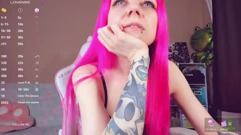 Snapshot of amyrose69 chatting on May 15, 2026, 11:39 am Amy Rose online show from May 15, 2026, 11:39 am