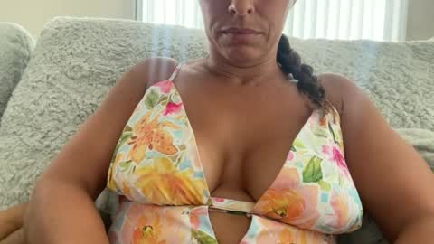 Snapshot of amysmilez chatting on June 18, 2026, 3:05 pm Amy Smilez online show from June 18, 2026, 3:05 pm
