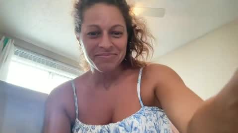 Snapshot of amysmilez chatting on June 30, 2026, 2:40 pm Amy Smilez online show from June 30, 2026, 2:40 pm