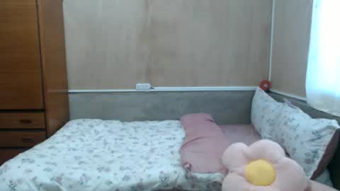 amysweetbabe online show from June 25, 2026, 5:12 am