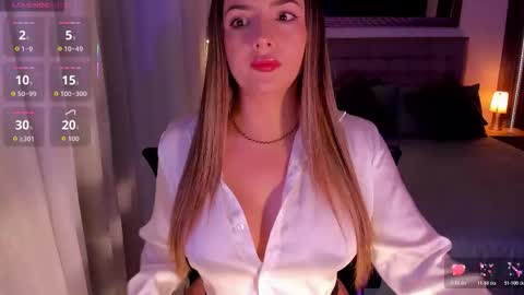 Snapshot of amywoods chatting on October 21, 2025, 7:47 pm online show from October 21, 2025, 7:47 pm