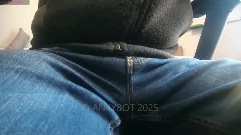 Snapshot of an4y8ot chatting on January 29, 2025, 11:51 am A online show from January 29, 2025, 11:51 am