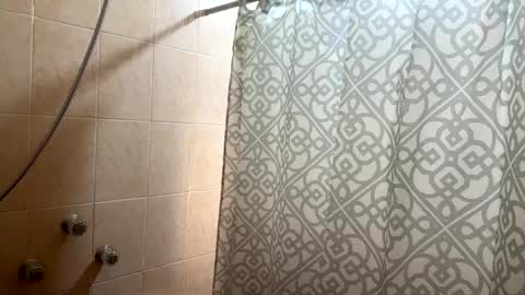 an_e333 online show from October 10, 2025, 10:31 pm