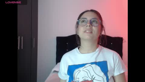 ana_arms_ online show from March 5, 2026, 4:58 pm