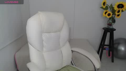 Snapshot of ana_hotmilf chatting on October 11, 2025, 10:52 pm Ana online show from October 11, 2025, 10:52 pm