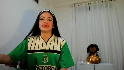 Snapshot of ana_maria__25 chatting on May 2, 2026, 12:59 am Ana online show from May 2, 2026, 12:59 am
