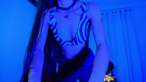 Snapshot of ana_maria__25 chatting on May 4, 2026, 1:01 am Ana online show from May 4, 2026, 1:01 am