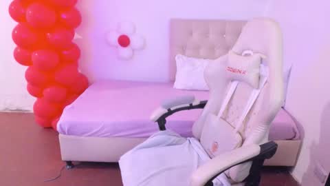 Snapshot of ana_ruuh chatting on March 13, 2026, 10:49 pm Im anna but you can call me as you want online show from March 13, 2026, 10:49 pm