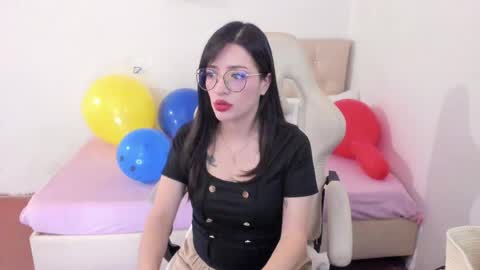 Im anna but you can call me as you want online show from April 24, 2026, 8:33 pm