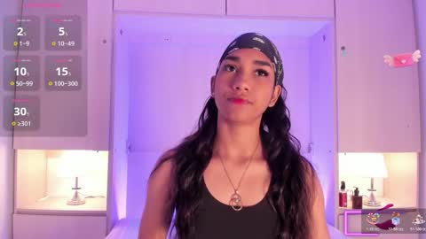 Snapshot of anaacollins_ chatting on November 3, 2025, 11:33 am anaacollins_ online show from November 3, 2025, 11:33 am