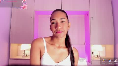 anaacollins_ online show from March 30, 2026, 11:33 am