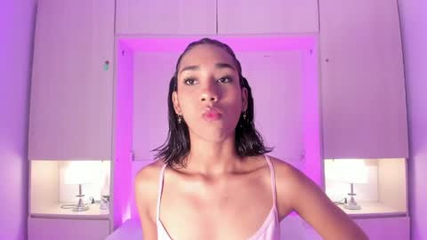 Snapshot of anaacollins_ chatting on May 20, 2026, 11:38 am anaacollins_ online show from May 20, 2026, 11:38 am
