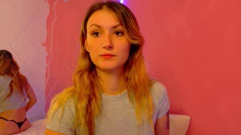 anaayss online show from October 22, 2025, 4:57 am