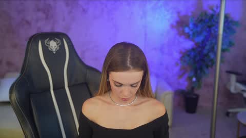 Snapshot of anabel054 chatting on November 5, 2025, 12:05 pm Anabel Kira Zlata Kira Elice Lana Dominika Sofy Kaila Bridget online show from November 5, 2025, 12:05 pm