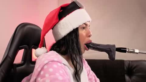 anabel alice gandara  online show from December 17, 2025, 12:33 pm