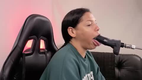 anabel alice gandara  online show from December 19, 2025, 9:22 pm